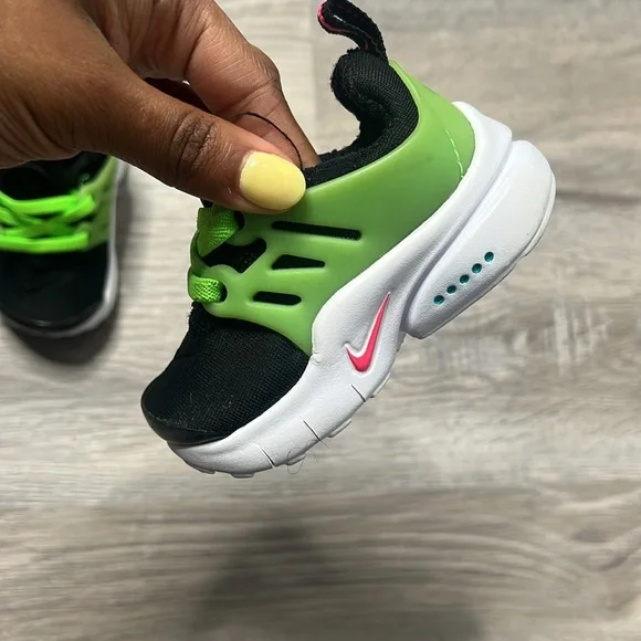Toddler Nike Presto TD Green Strike Size 4c - Picture 2 of 6
